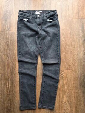 Women's Levi's grey slim-fit jeans, size M